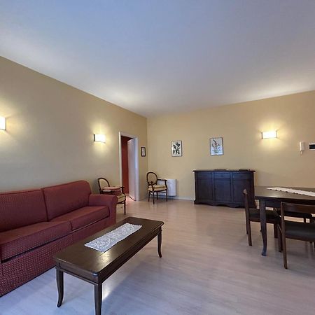 Aparthotel Residenza Dei Fiori Cannero Riviera Exterior foto