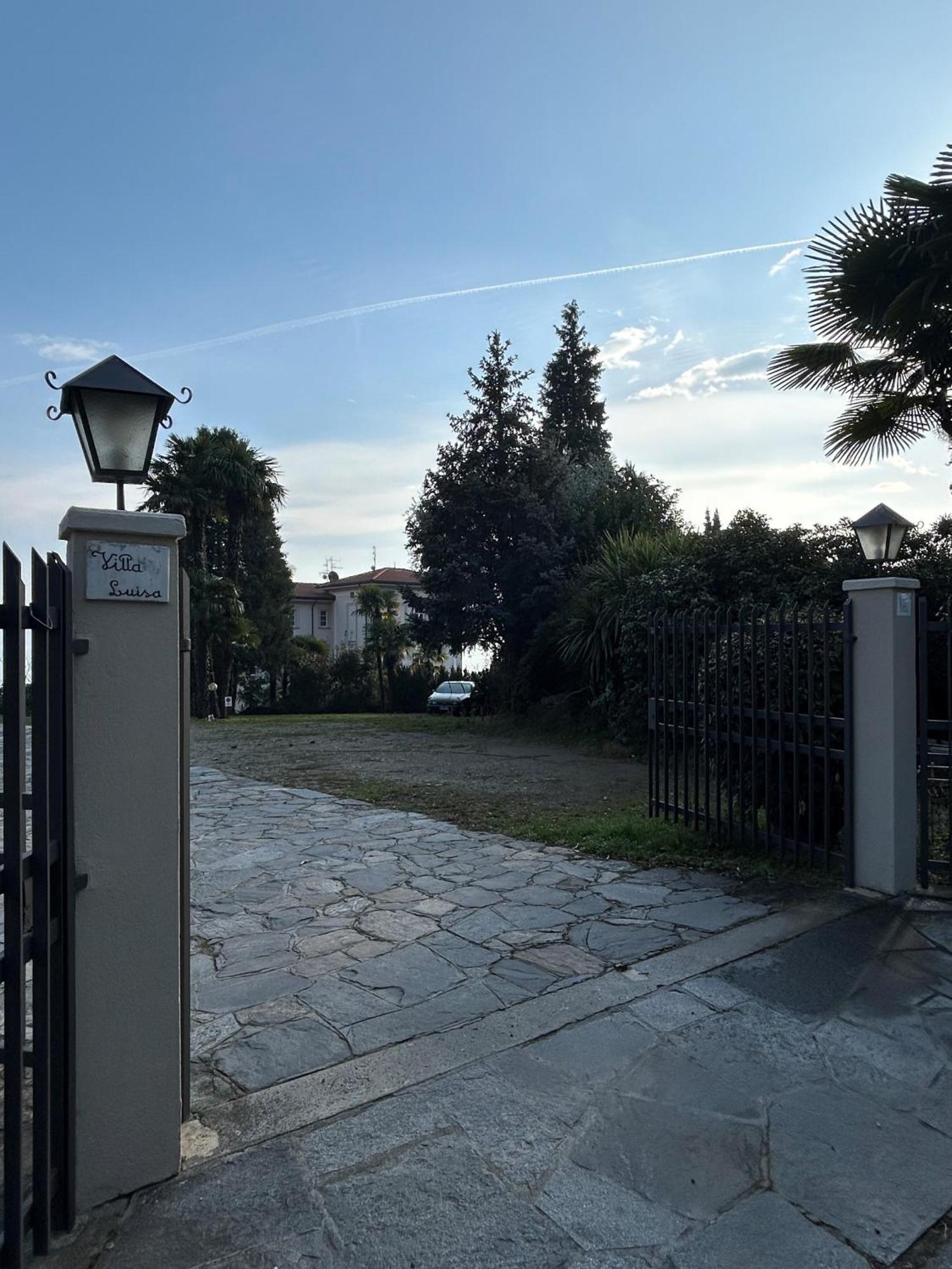 Aparthotel Residenza Dei Fiori Cannero Riviera Exterior foto