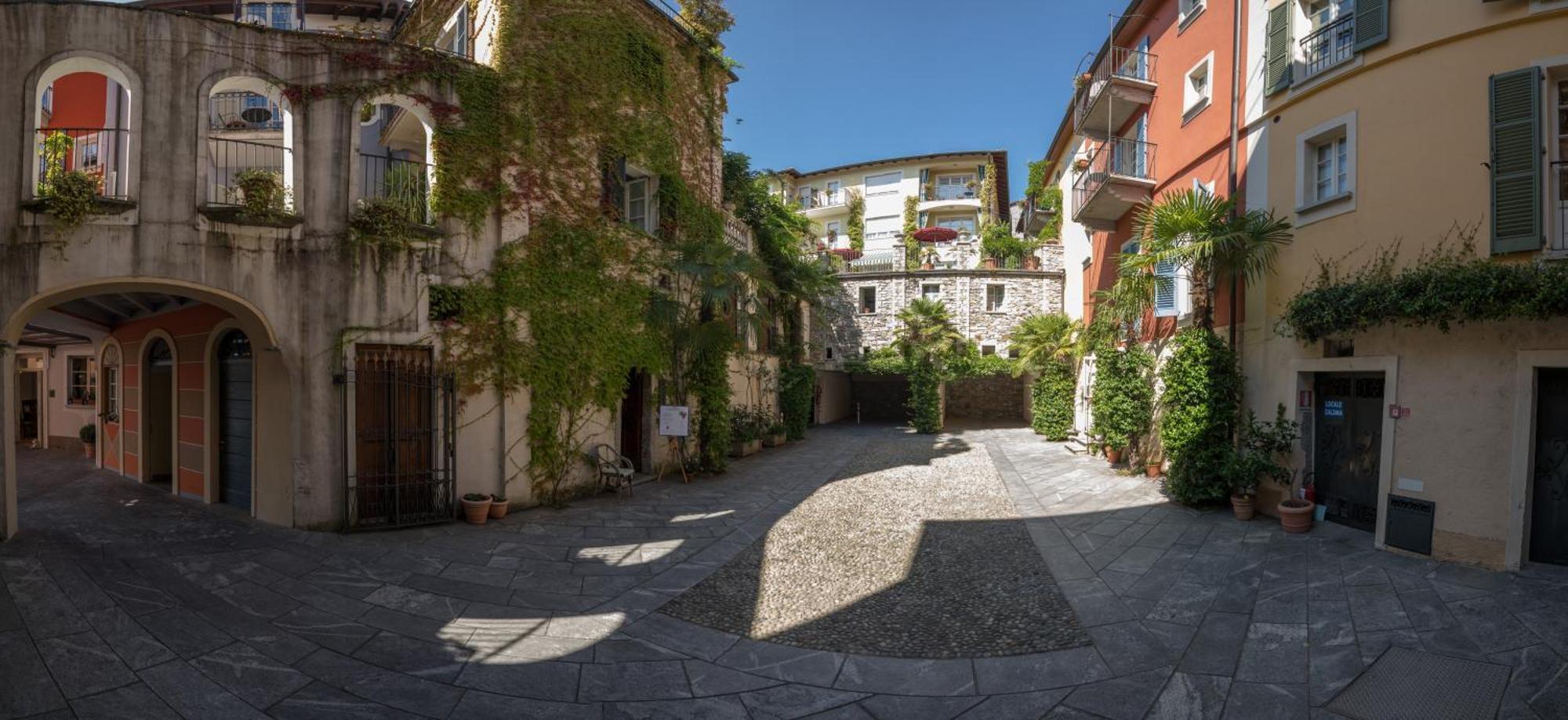 Aparthotel Residenza Dei Fiori Cannero Riviera Exterior foto