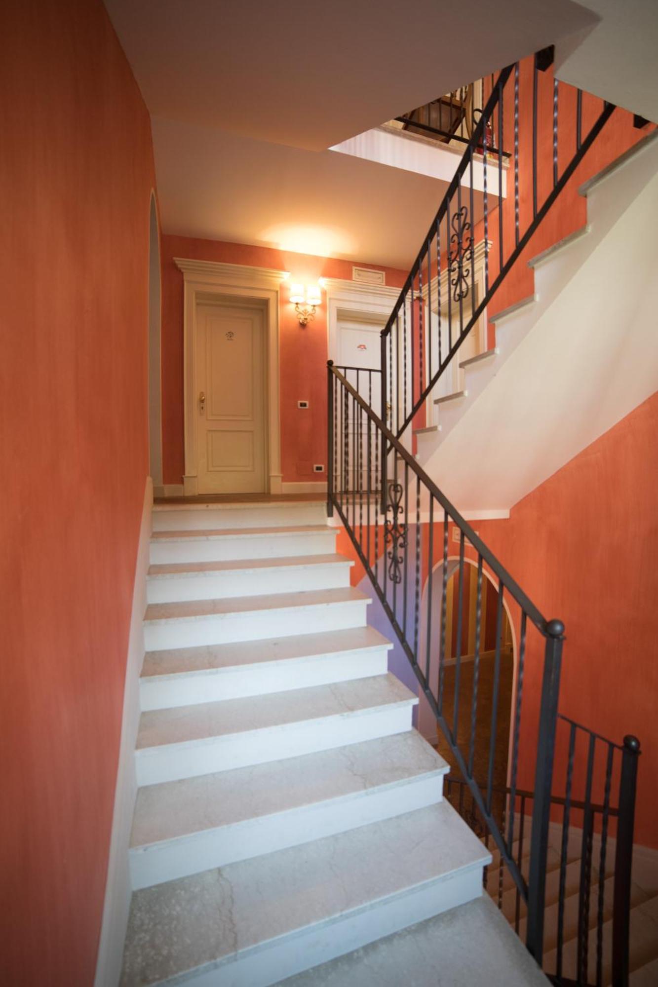 Aparthotel Residenza Dei Fiori Cannero Riviera Exterior foto