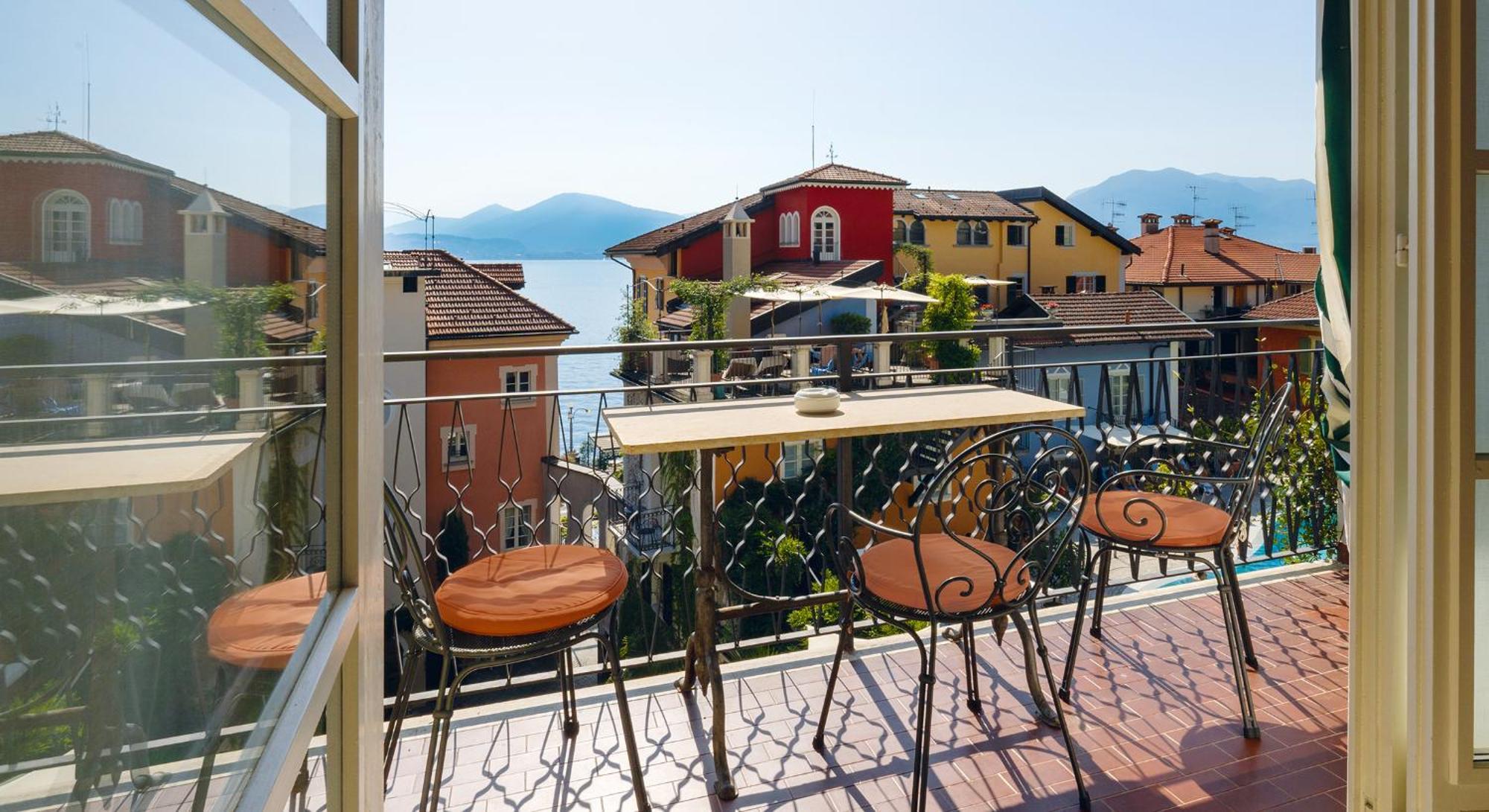 Aparthotel Residenza Dei Fiori Cannero Riviera Exterior foto