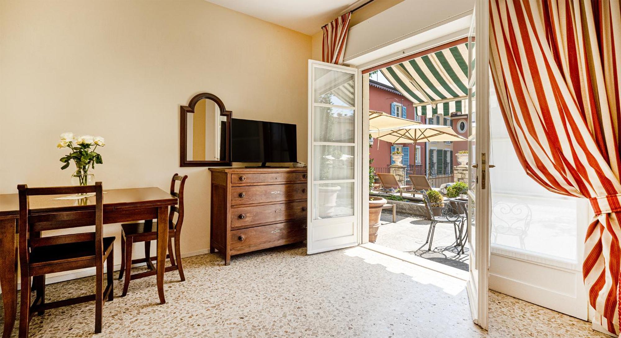 Aparthotel Residenza Dei Fiori Cannero Riviera Exterior foto