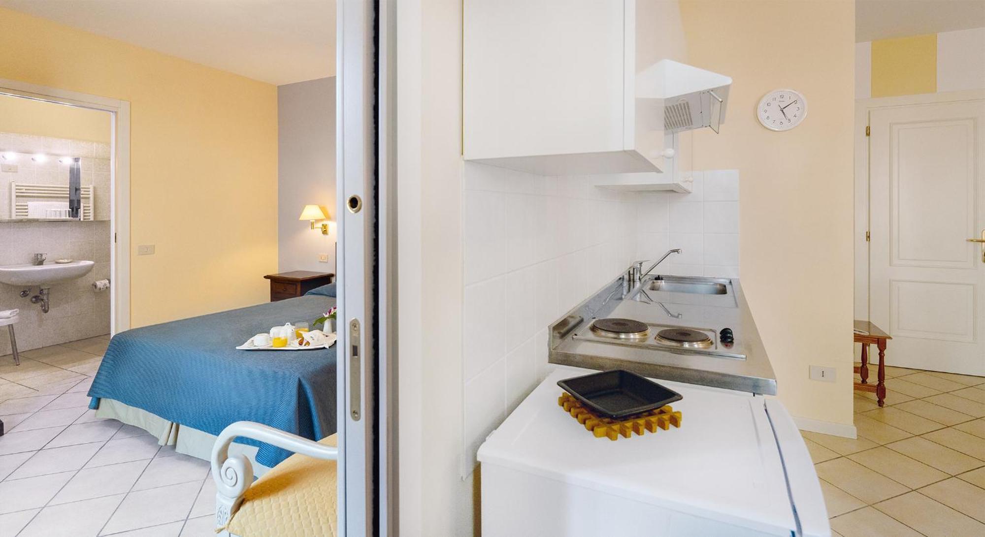 Aparthotel Residenza Dei Fiori Cannero Riviera Exterior foto